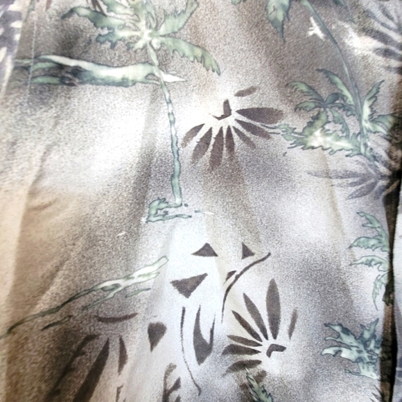 XLT 100% Silk Tropical Hawaiian Short Sleeve Button Down Dress Shirt Vacation - Picture 5 of 8